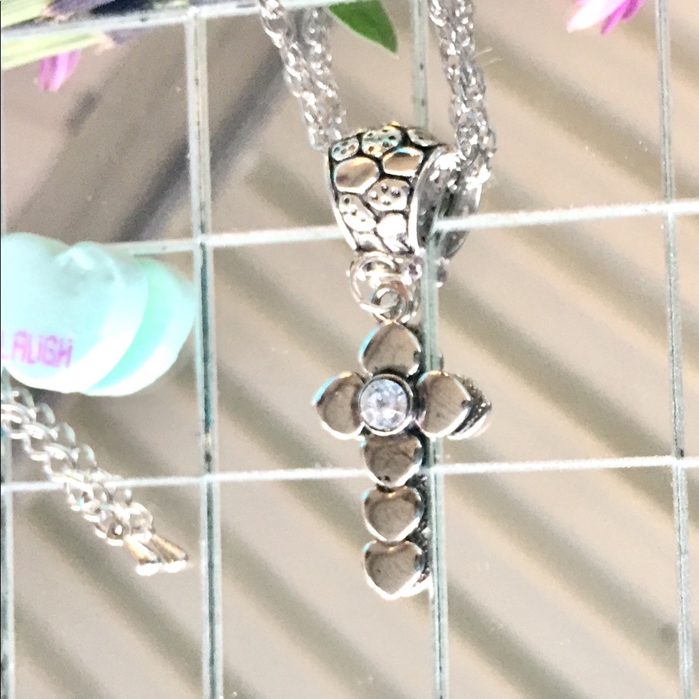 🇺🇸Silver Heart Cross w/Crystal, Silver Chain